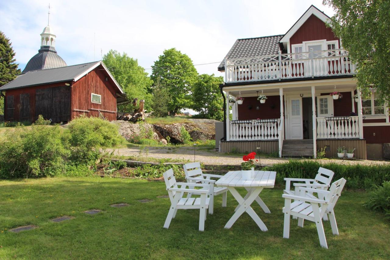 Hedesunda Bed&Breakfast Esterno foto
