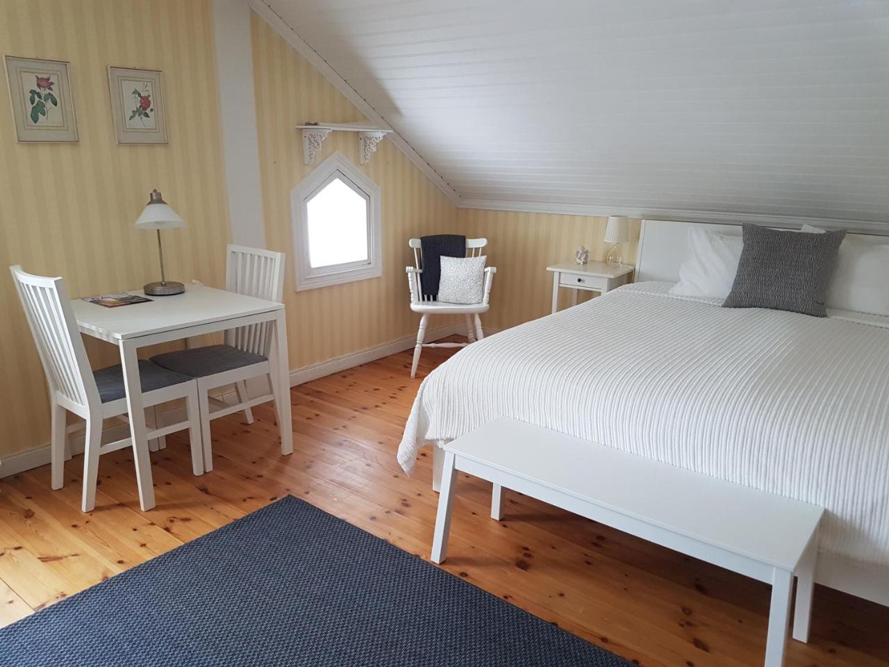 Hedesunda Bed&Breakfast Esterno foto